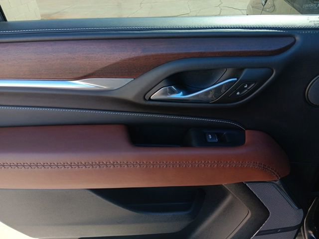 Used 2023 GMC Yukon Denali Ultimate image 32