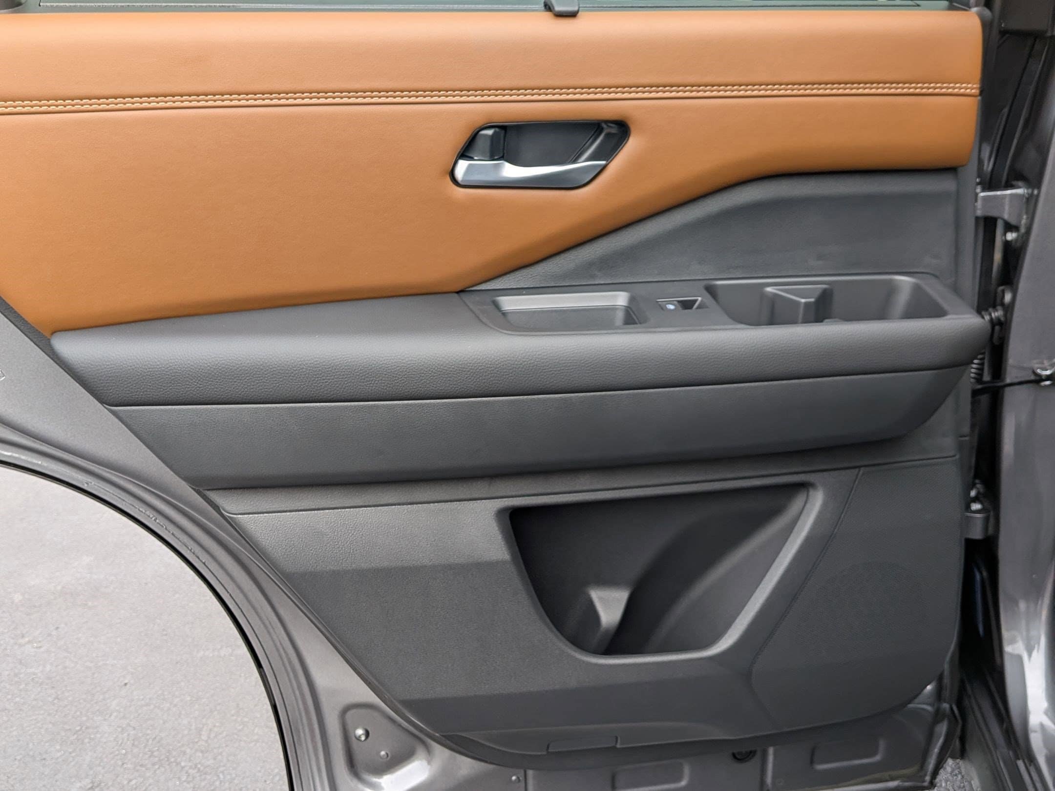 New 2026 Nissan Pathfinder Platinum FWD image 25