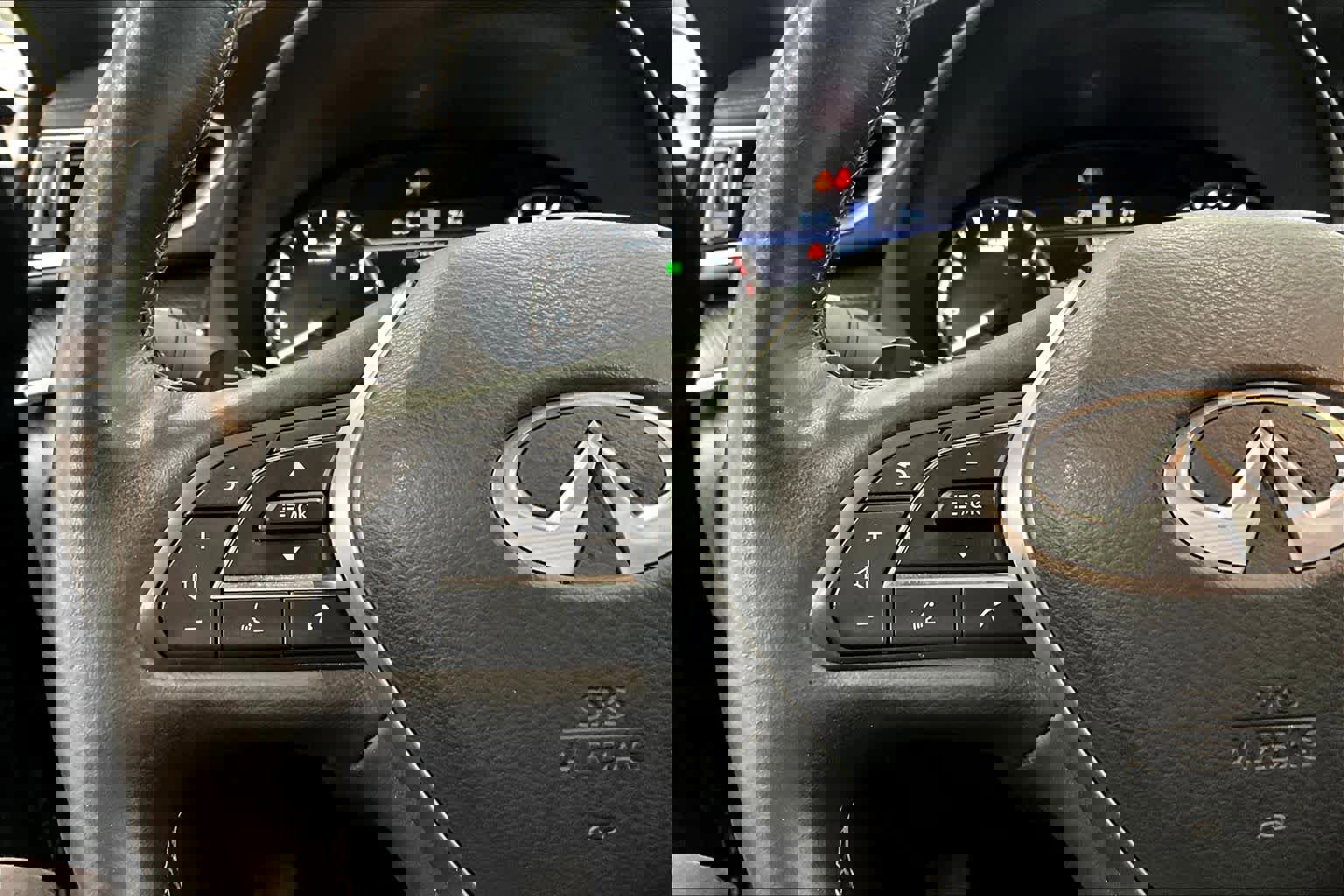 Used 2024 INFINITI QX50 Sport image 23