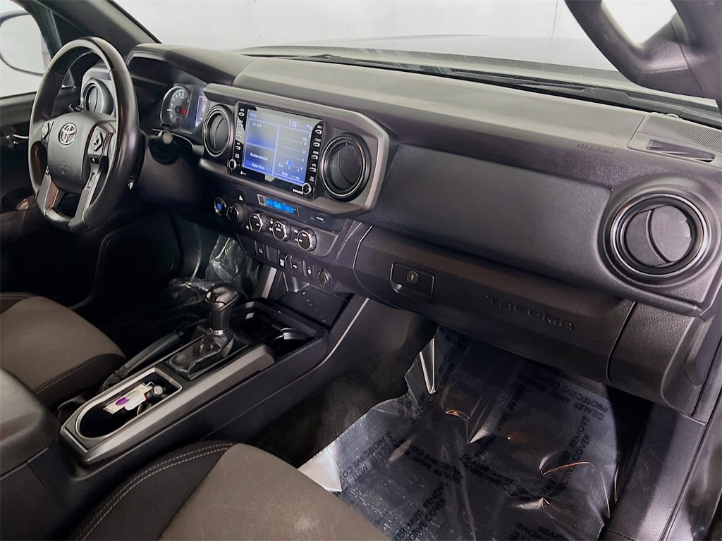 Certified 2022 Toyota Tacoma TRD Off-Road image 26