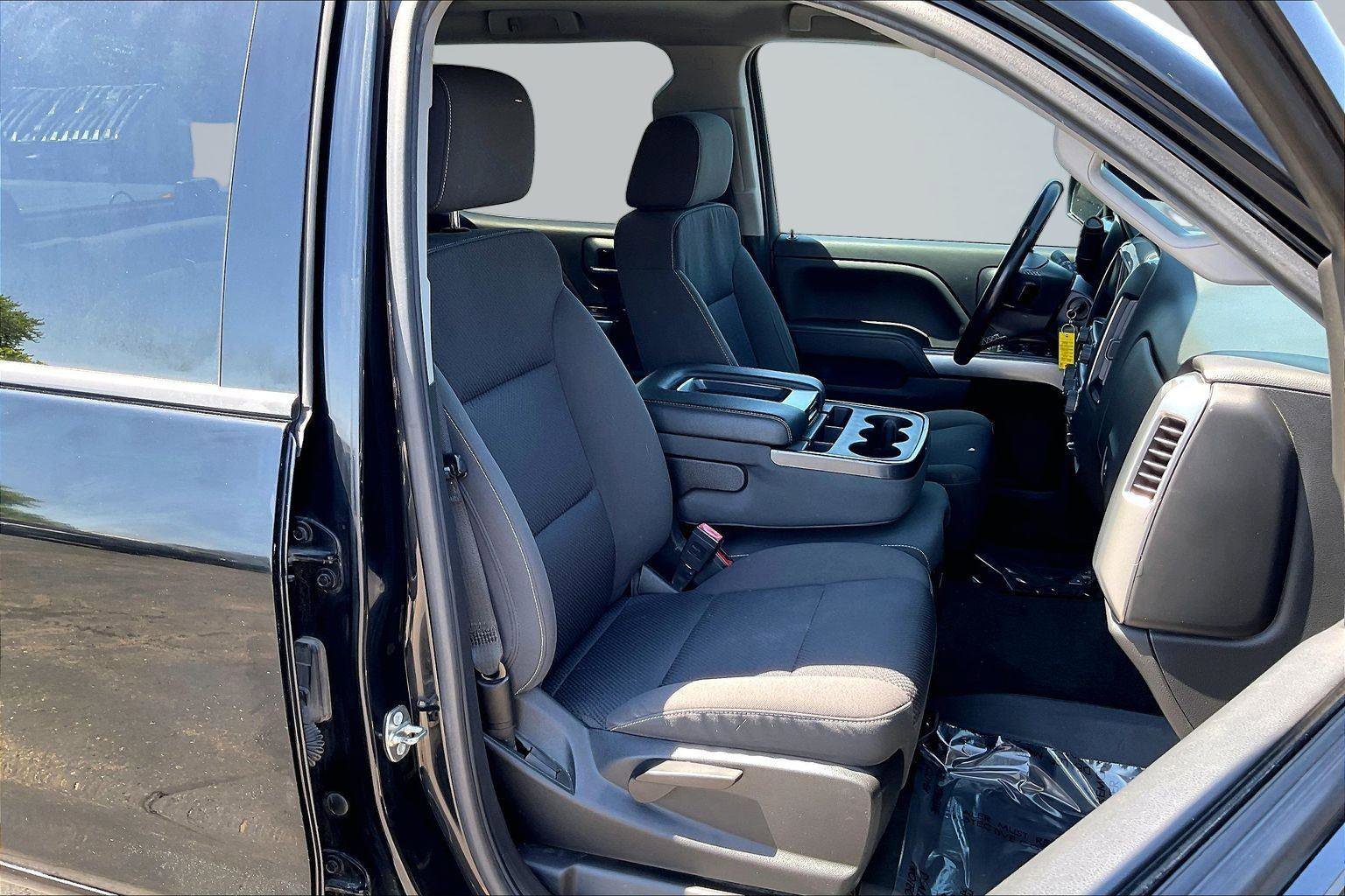 Used 2018 Chevrolet Silverado 1500 LT w/ All Star Edition AWD/4WD image 8