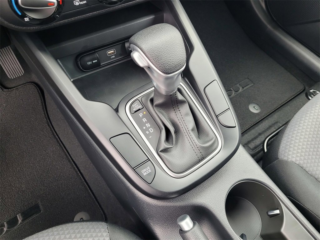 Used 2025 Kia Soul LX image 16