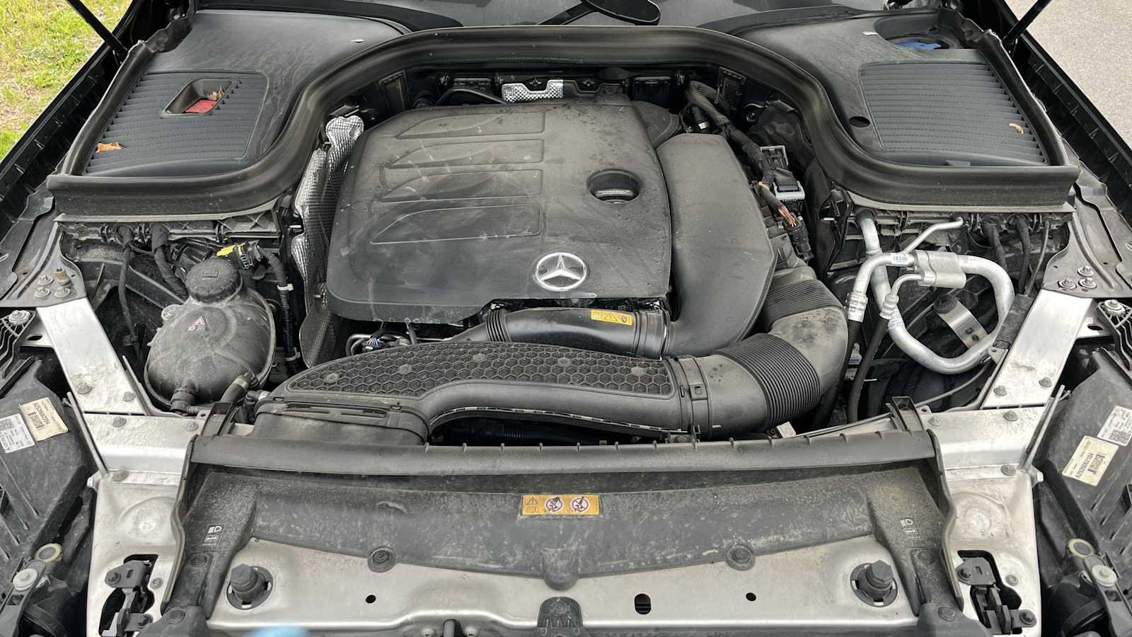 Used 2022 Mercedes-Benz GLC 300 4MATIC image 16