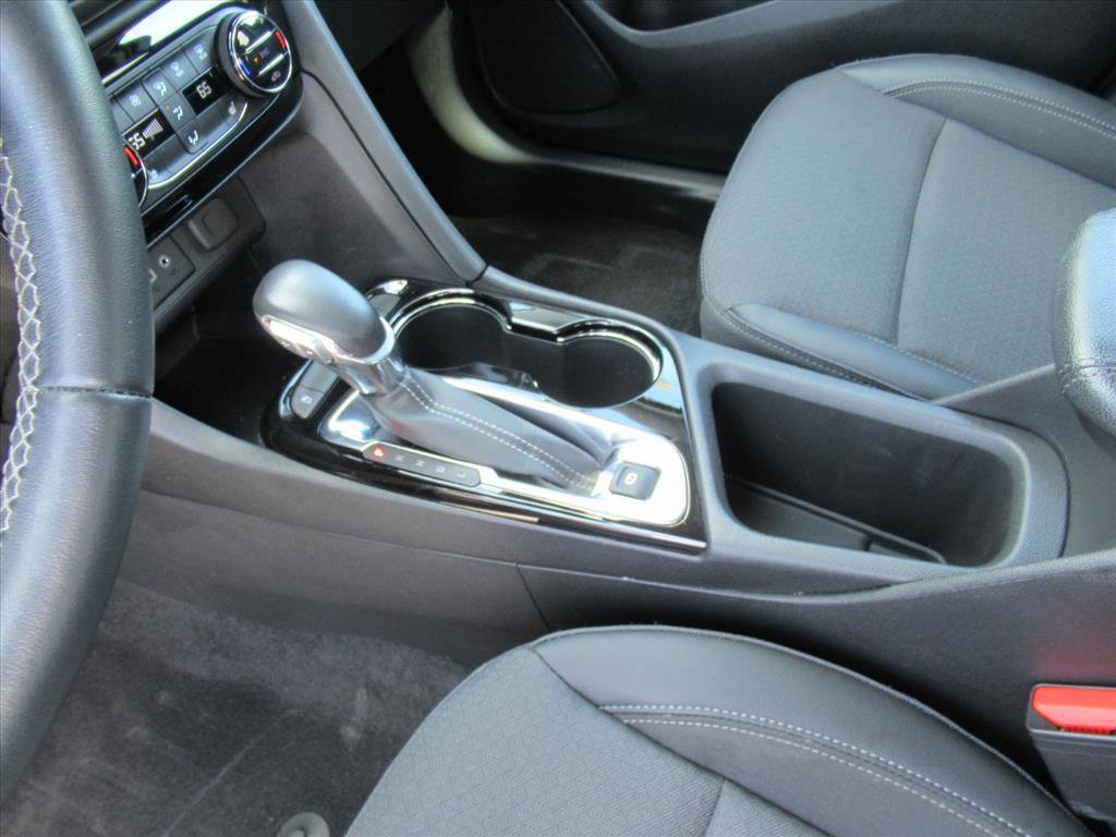 Used 2022 Buick Encore GX Select image 17