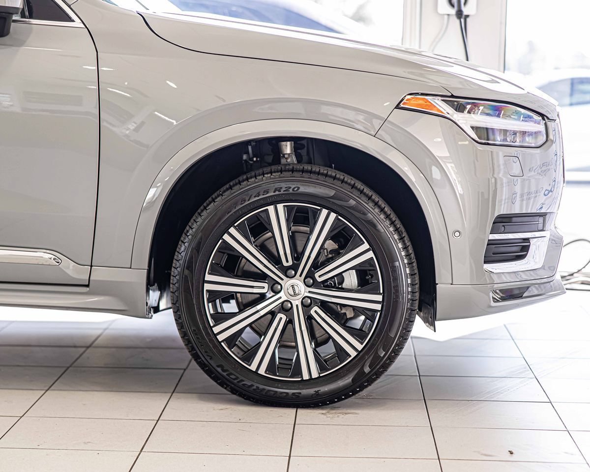 Used 2025 Volvo XC90 B6 Plus AWD/4WD image 11