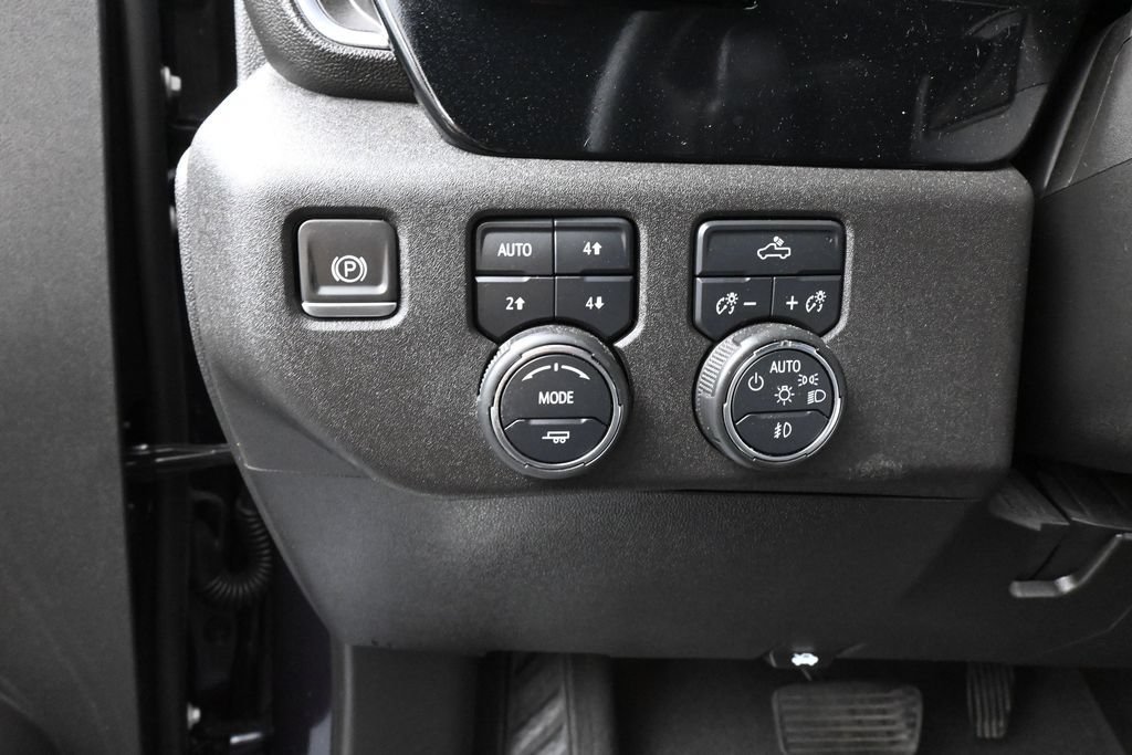 Used 2024 Chevrolet Silverado 1500 RST AWD/4WD image 12