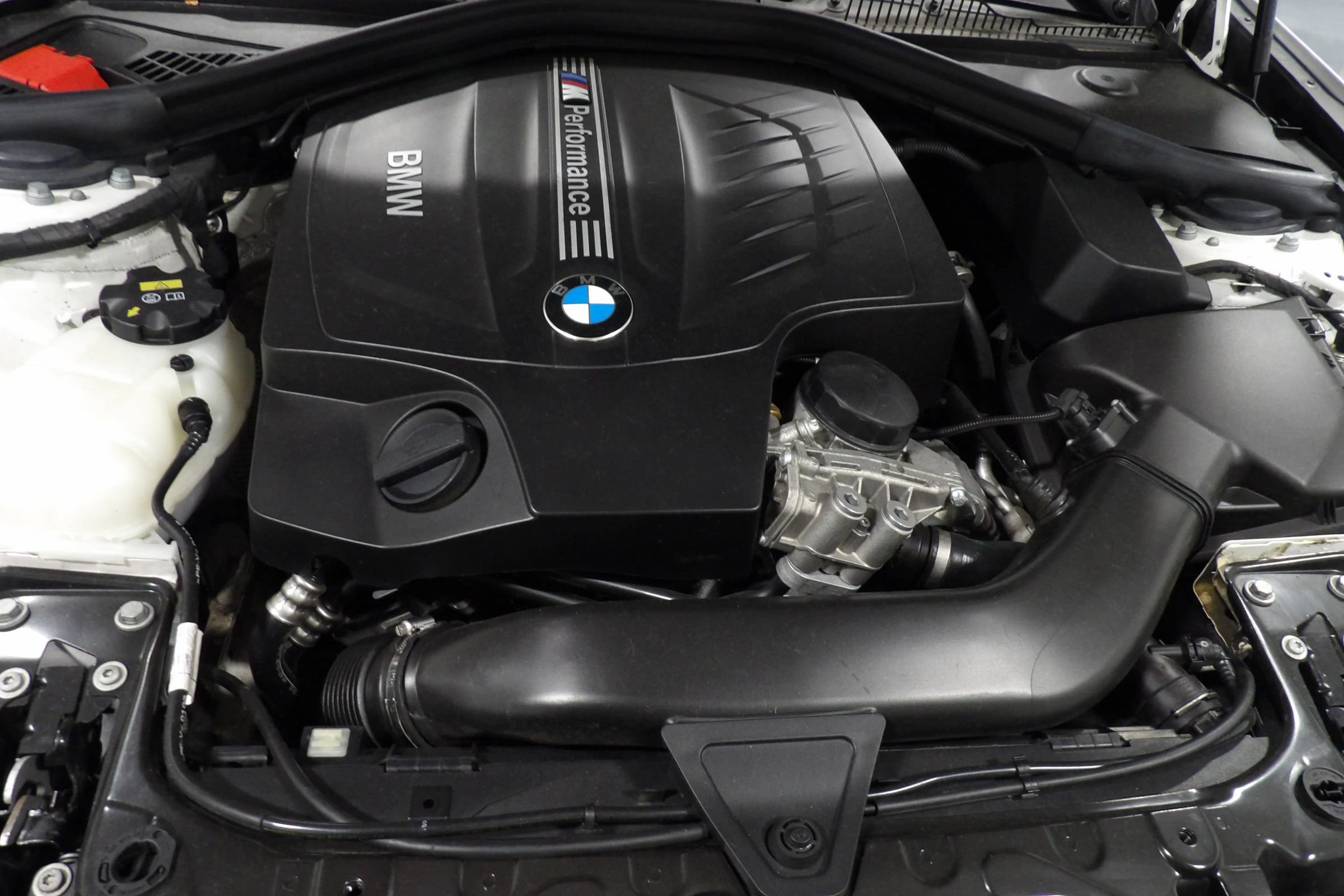 Used 2016 BMW M235i xDrive Convertible AWD/4WD image 23