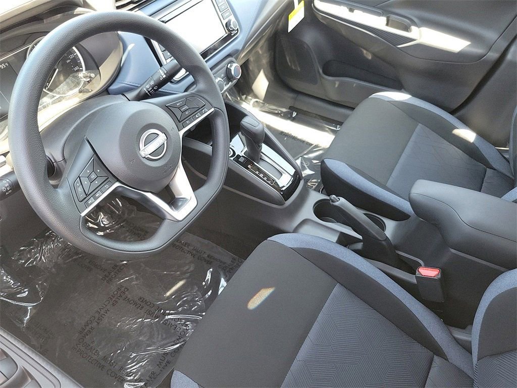 New 2025 Nissan Versa SV w/ Trunk Package image 3