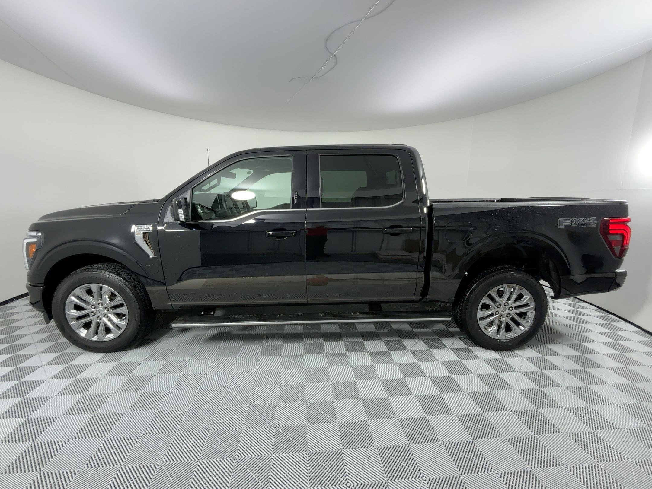 Used 2024 Ford F150 King Ranch w/ FX4 Off-Road Package image 2