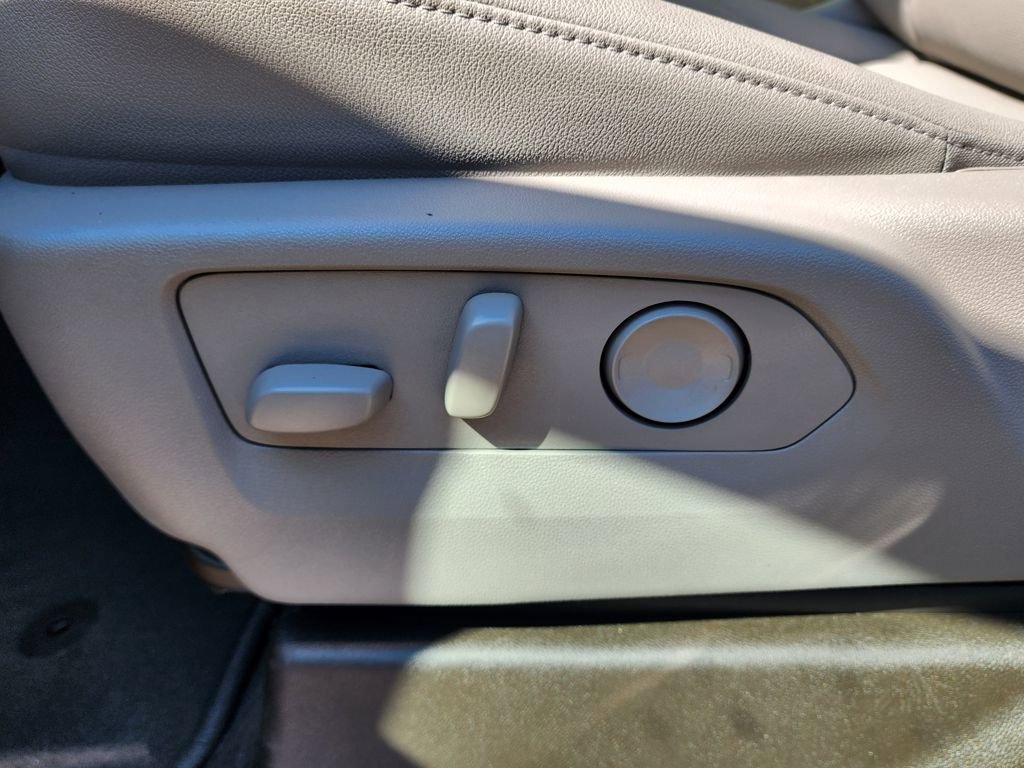 New 2026 GMC Sierra 1500 SLT w/ SLT Premium Plus Package image 18