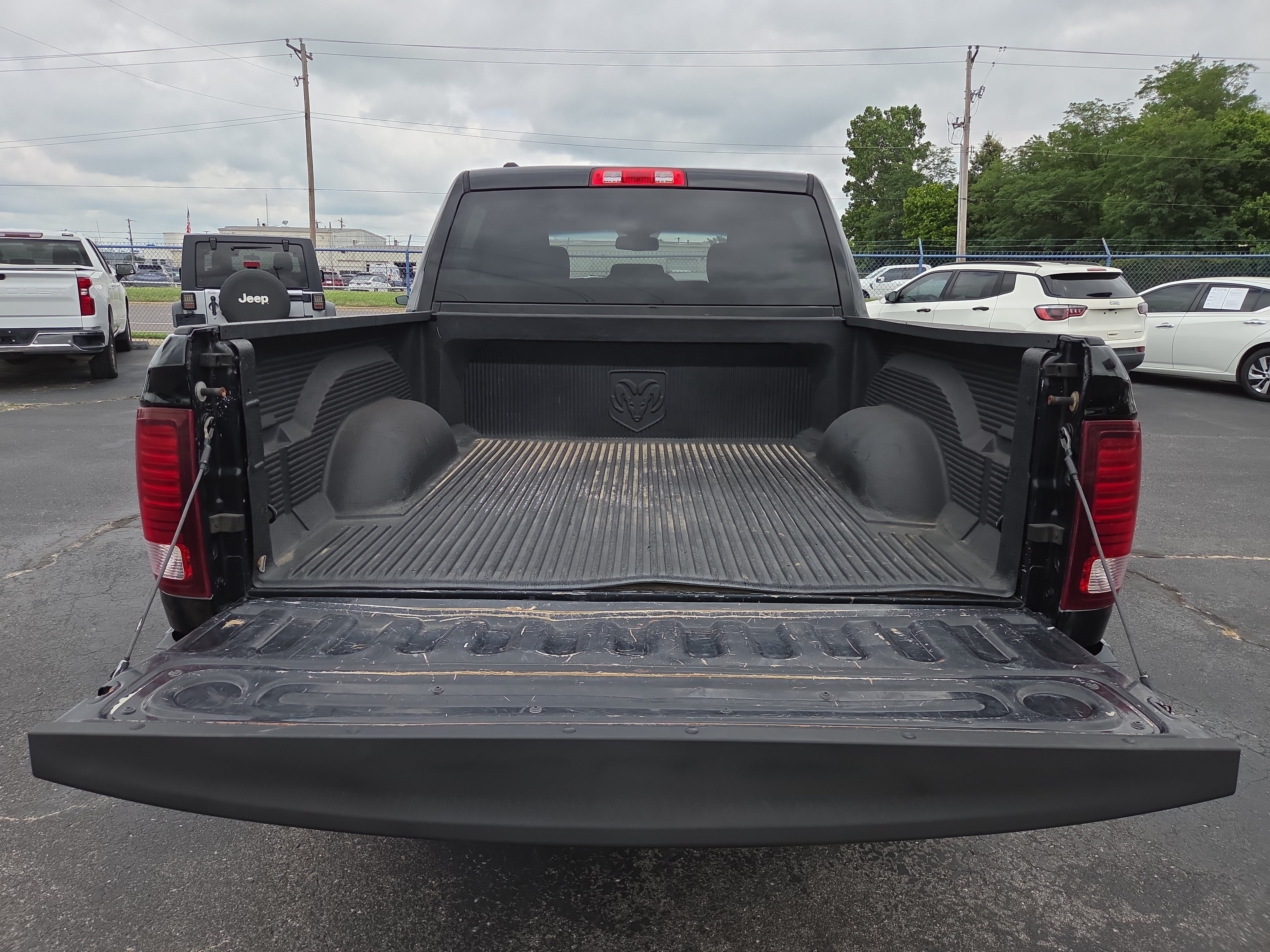 Used 2014 RAM 1500 Express w/ Black Ram 1500 Express Group RWD image 14