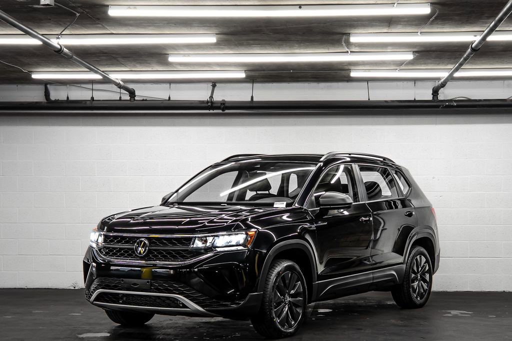 Used 2024 Volkswagen Taos S image 1