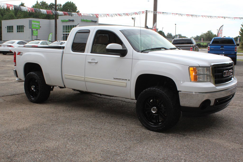 Used 2008 GMC Sierra 1500 SLT w/ SLT Preferred Package image 11