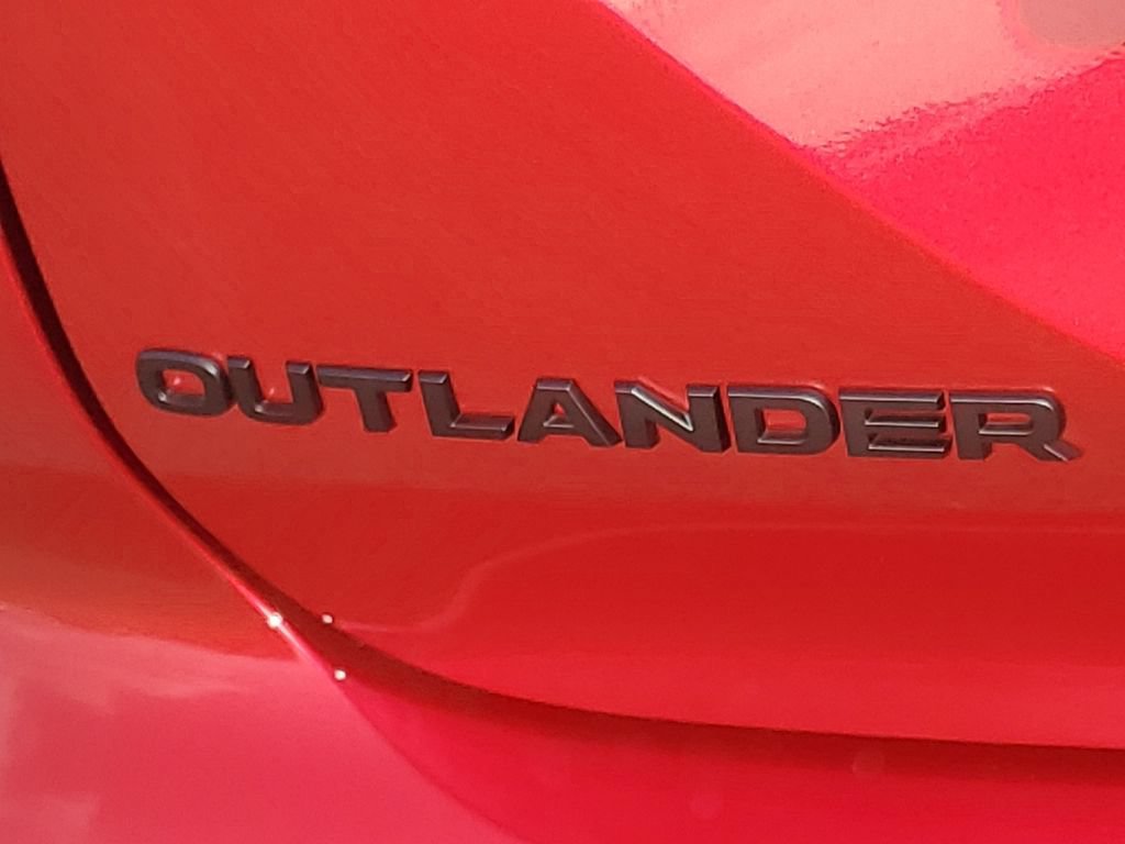 New 2026 Mitsubishi Outlander AWD image 38