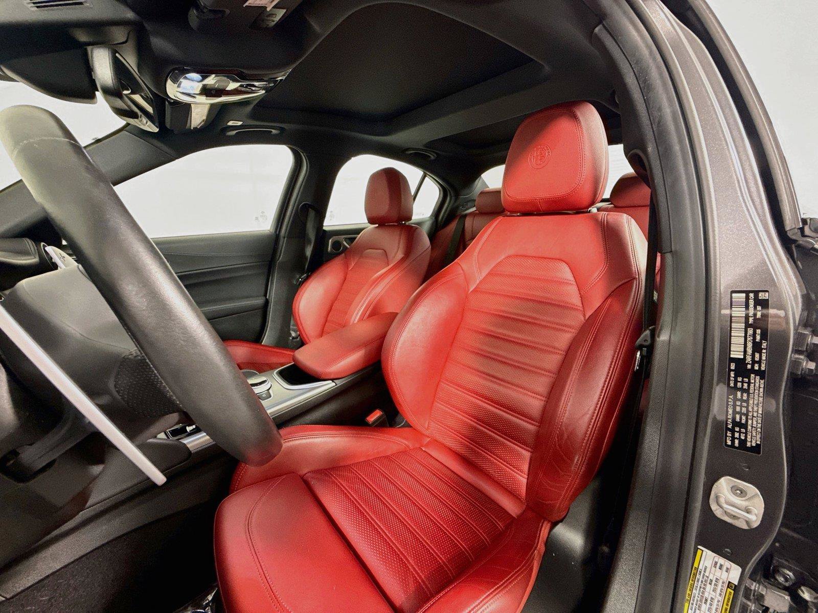 Used 2024 Alfa Romeo Giulia Veloce RWD image 10