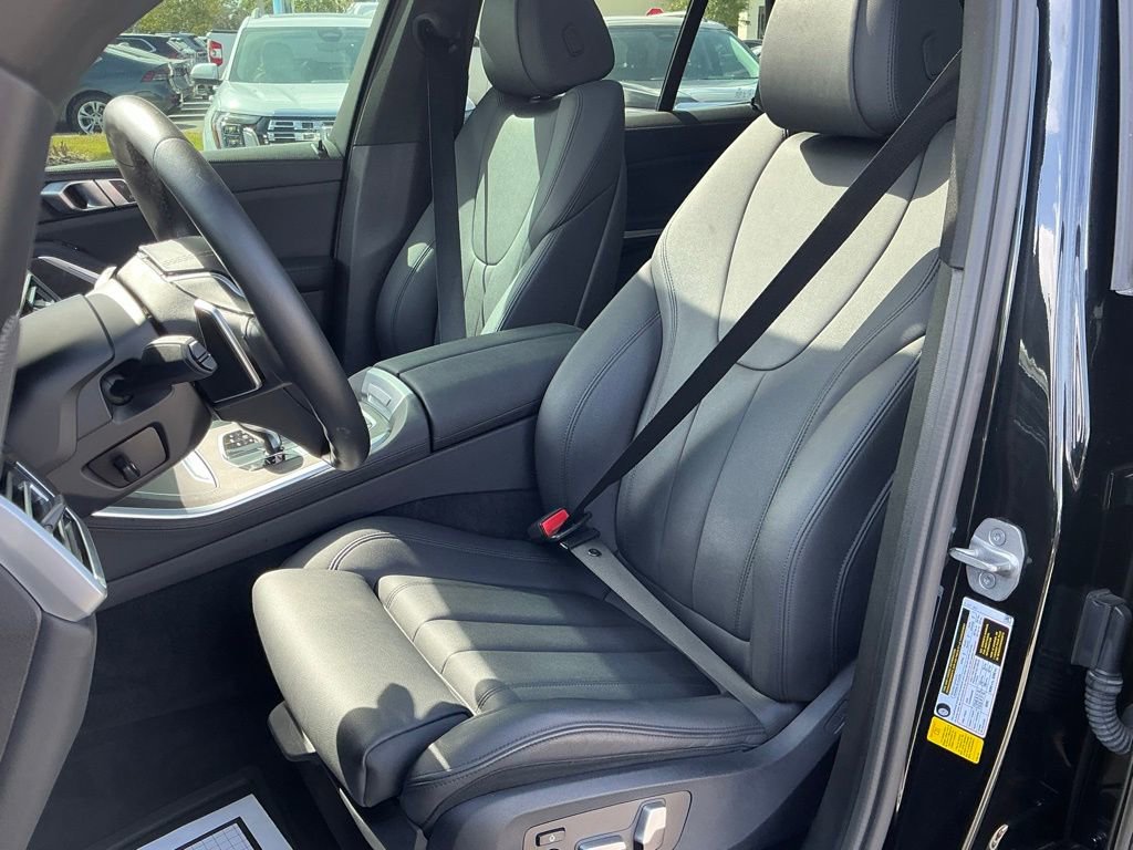 Used 2021 BMW X5 sDrive40i w/ Premium Package image 29