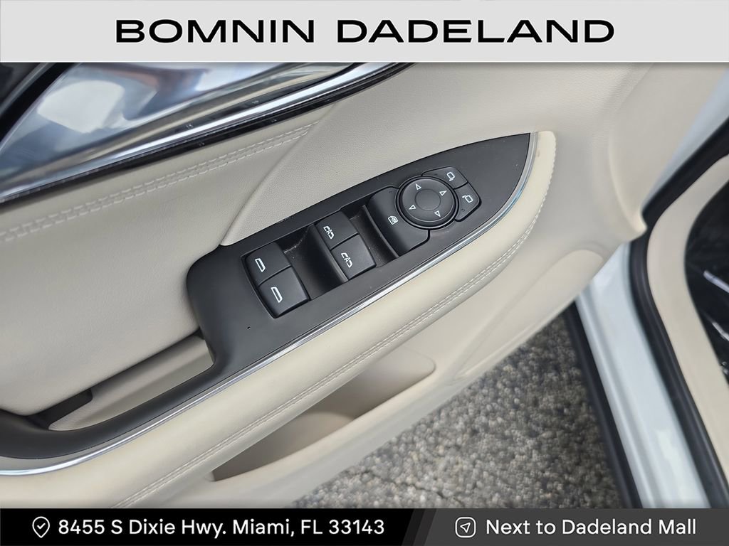 Used 2023 Buick Envision Preferred image 18