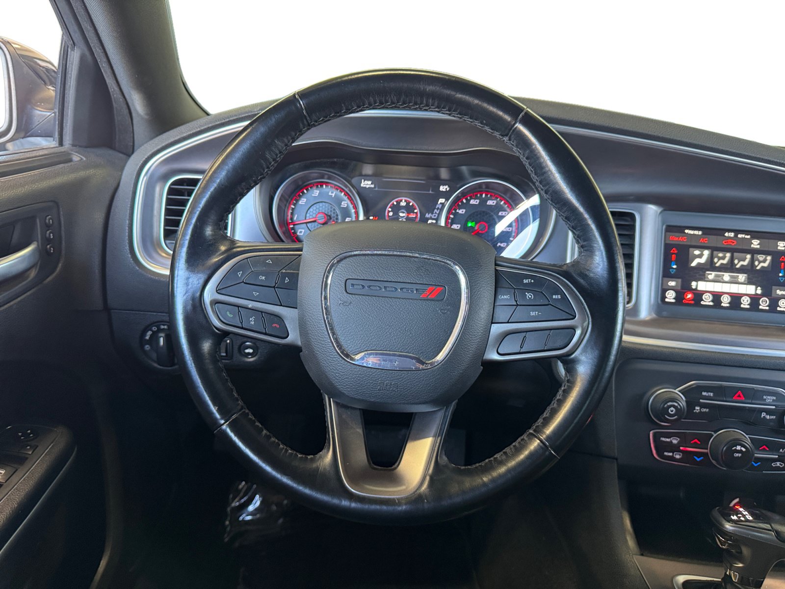 Used 2021 Dodge Charger SXT w/ Leather Interior Group RWD image 12