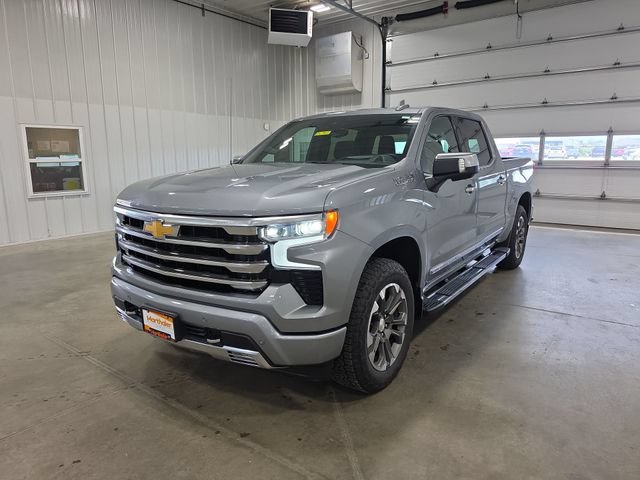Used 2025 Chevrolet Silverado 1500 High Country w/ Technology Package AWD/4WD image 4