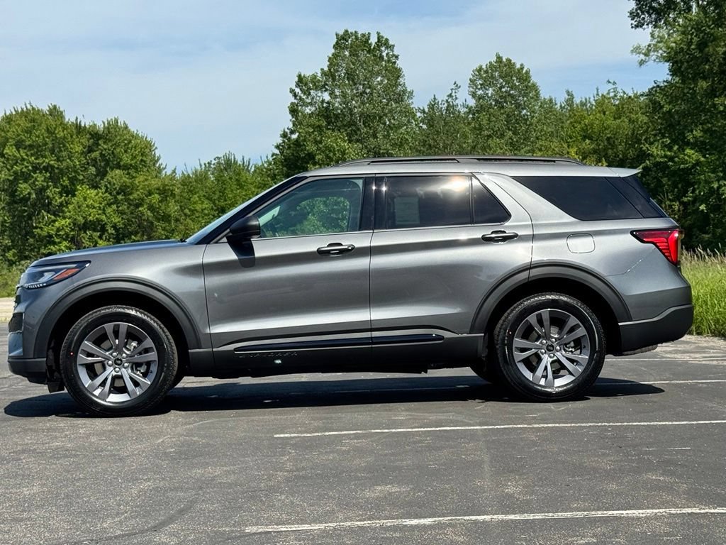 New 2026 Ford Explorer Active w/ Active Comfort Package AWD/4WD image 8