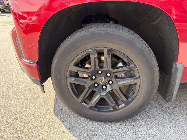 Used 2022 Chevrolet Silverado 1500 RST w/ LPO, Blackout Package AWD/4WD image 11