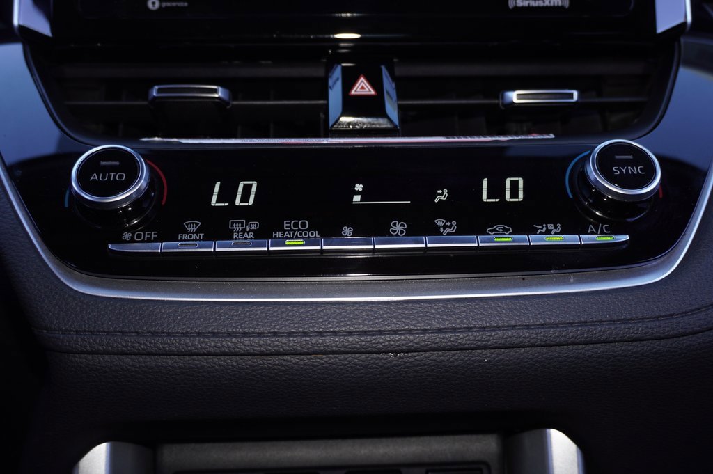 Certified 2022 Toyota Corolla Cross XLE image 17