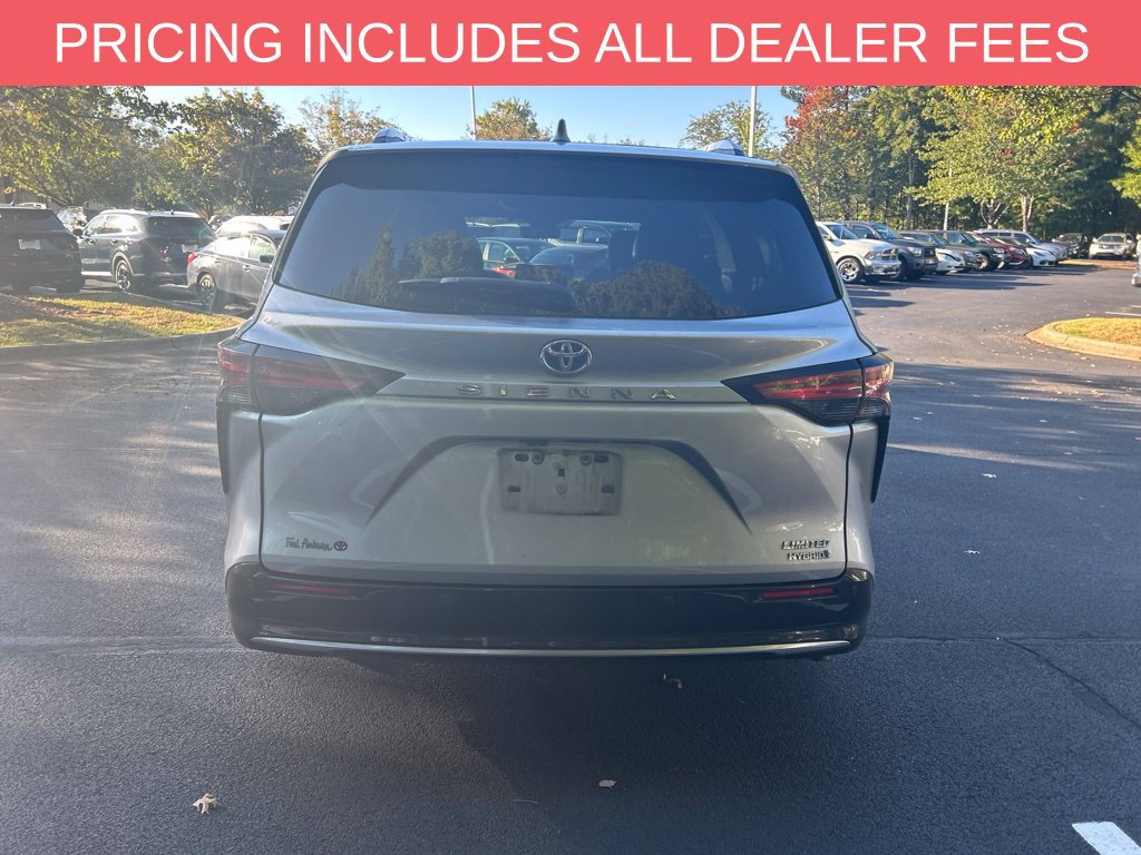 Used 2021 Toyota Sienna Limited FWD image 7