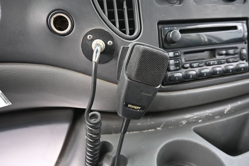 Used 2003 Ford E-450 and Econoline 450 RWD image 39