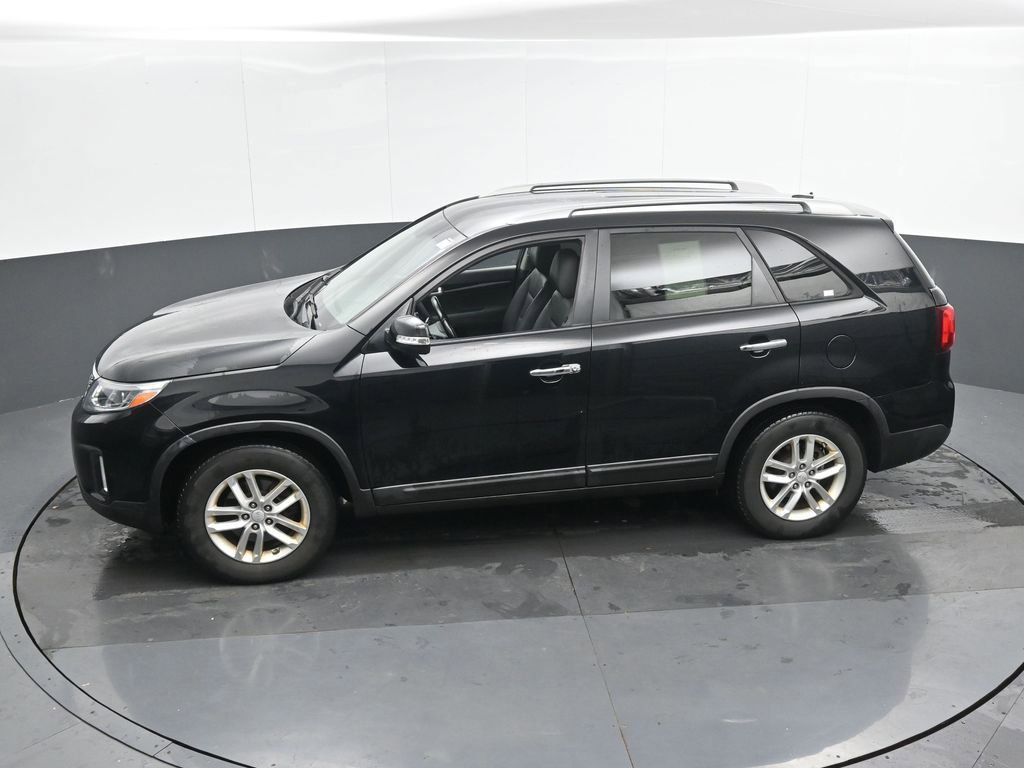 Used 2015 Kia Sorento LX image 39