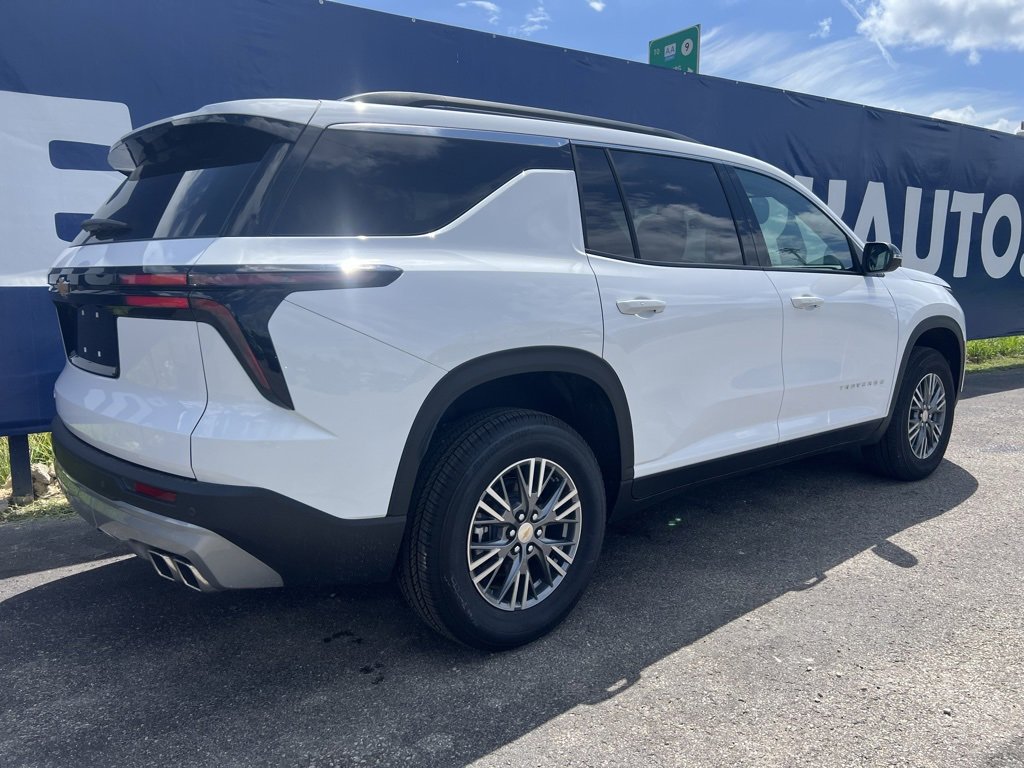 New 2025 Chevrolet Traverse LT image 7