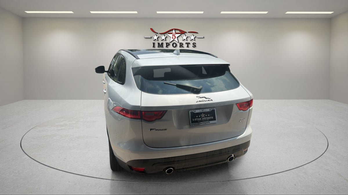Used 2017 Jaguar F-PACE Premium AWD/4WD image 4