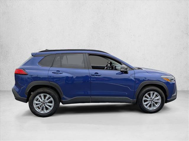 Used 2025 Toyota Corolla Cross LE image 4