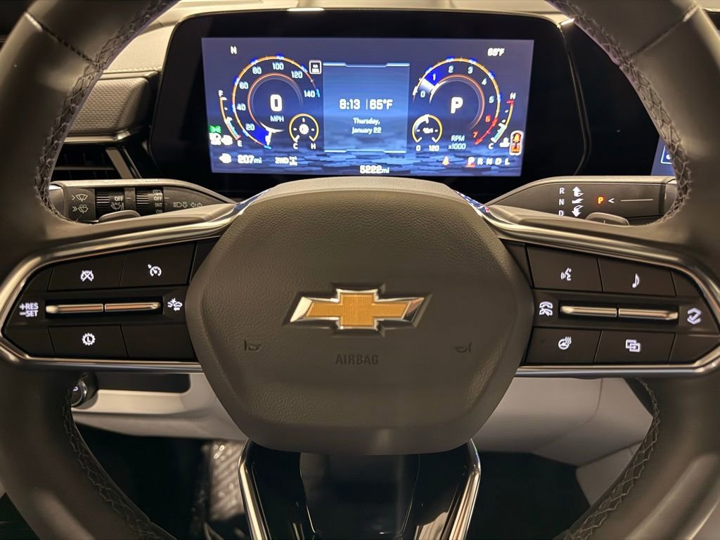 Used 2025 Chevrolet Suburban Premier image 18