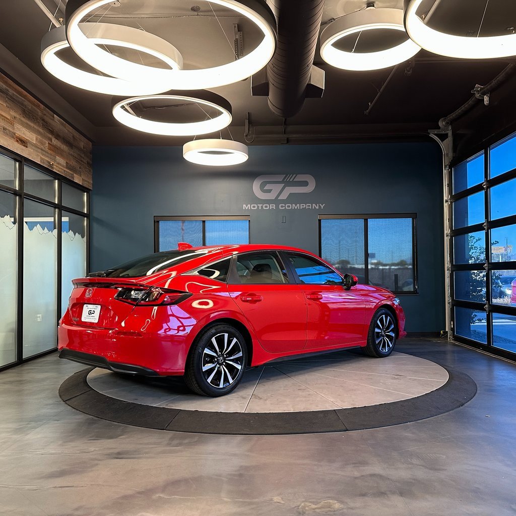 Used 2024 Honda Civic EX-L image 3