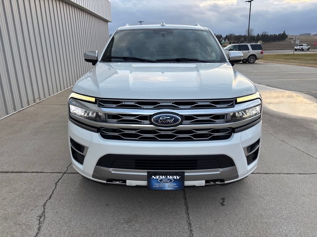 Used 2022 Ford Expedition Max Platinum AWD/4WD image 2