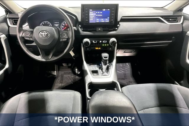 Used 2019 Toyota RAV4 LE AWD/4WD image 10
