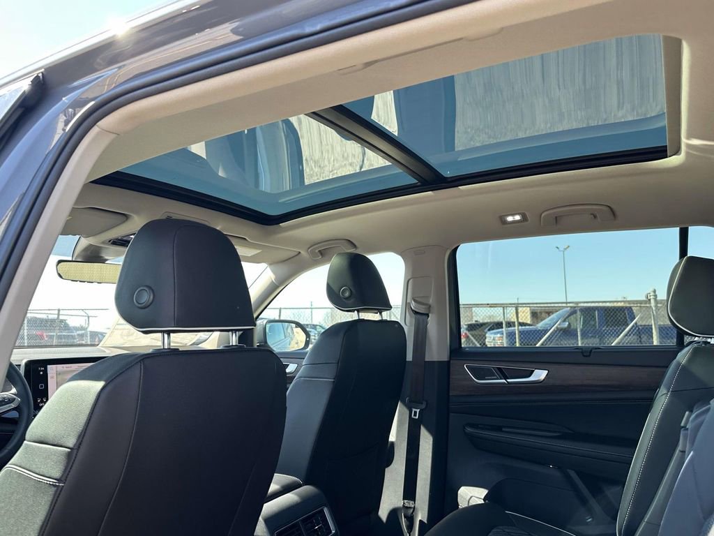 New 2026 Volkswagen Atlas SEL Premium R-Line image 13