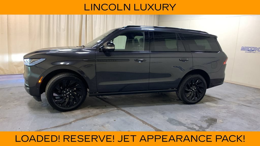 Used 2025 Lincoln Navigator Reserve w/ Jet Appearance Package AWD/4WD image 6