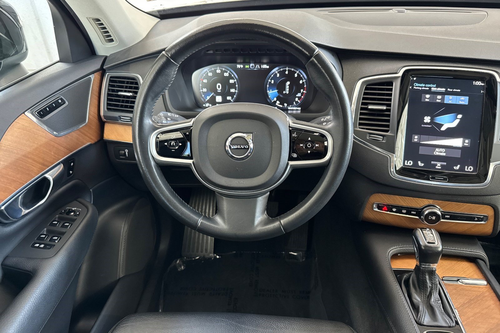Used 2021 Volvo XC90 T5 Momentum AWD/4WD image 18