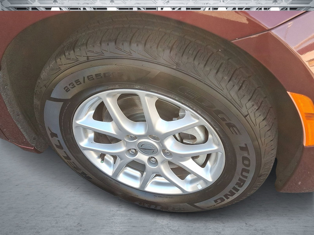 Certified 2023 Chrysler Pacifica Touring-L image 7