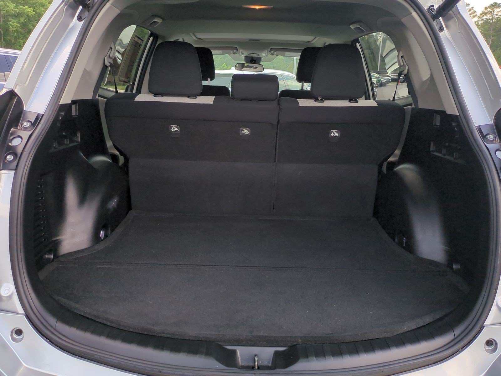 Used 2017 Toyota RAV4 XLE FWD image 33