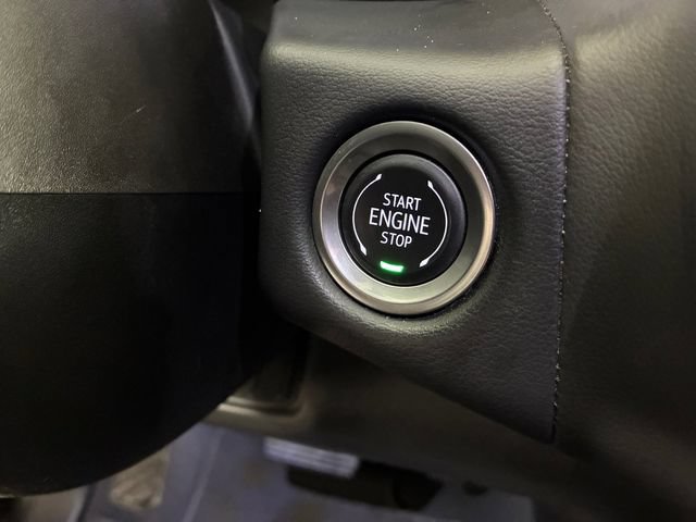 Used 2024 GMC Yukon SLT AWD/4WD image 24