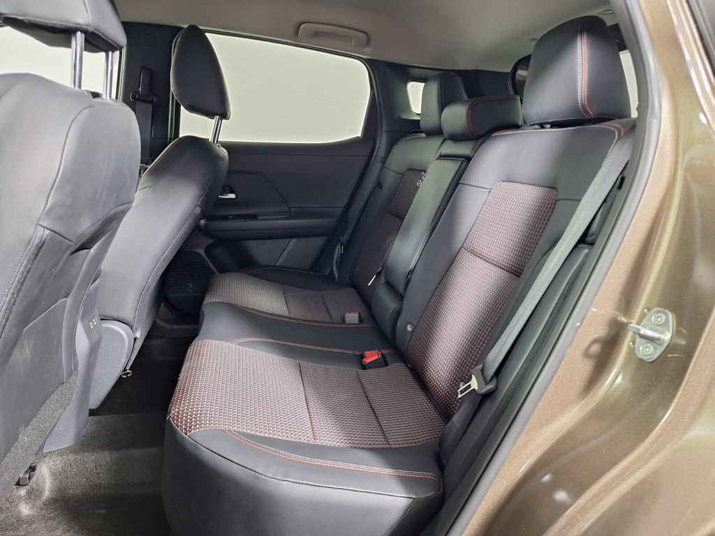 Used 2026 Nissan Kicks SR FWD image 22