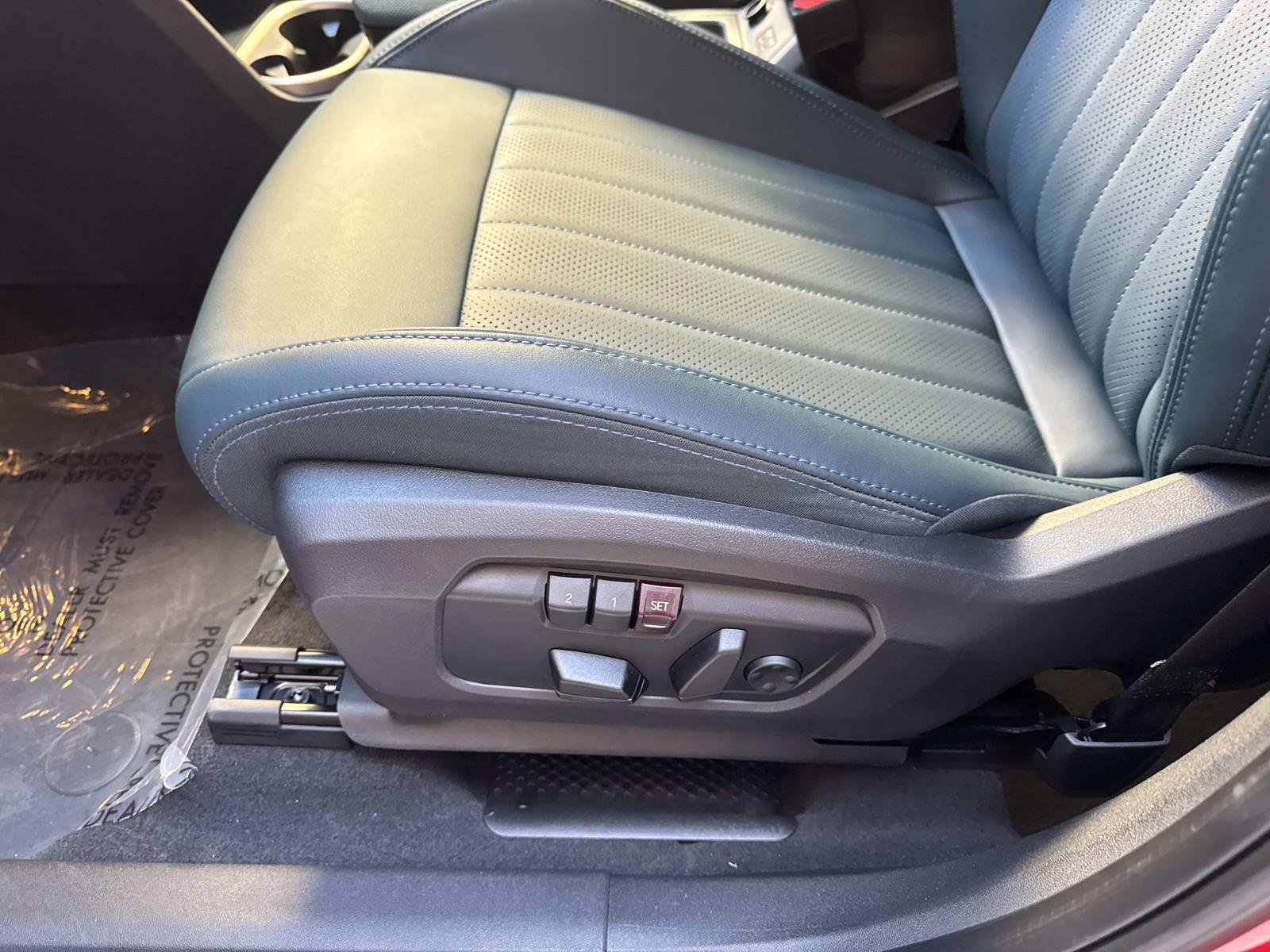 Used 2025 MINI Cooper Countryman S w/ Comfort Package Max image 16