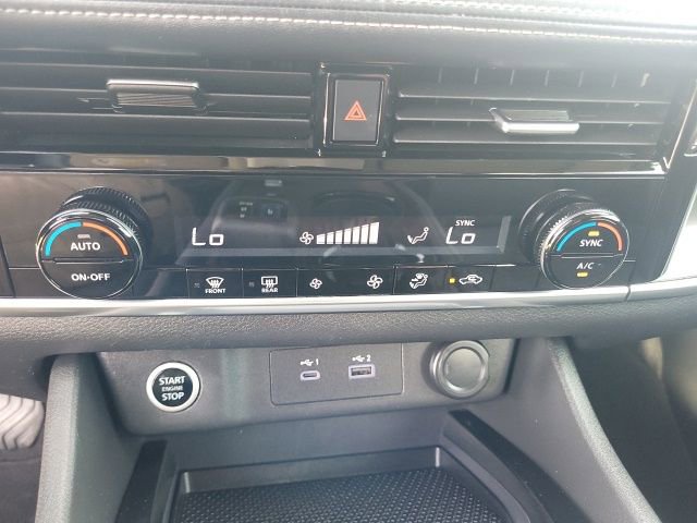 Used 2022 Nissan Rogue SV image 30