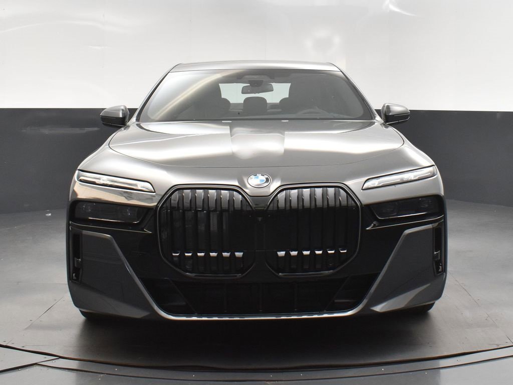 New 2026 BMW 740i w/ Executive Package image 10