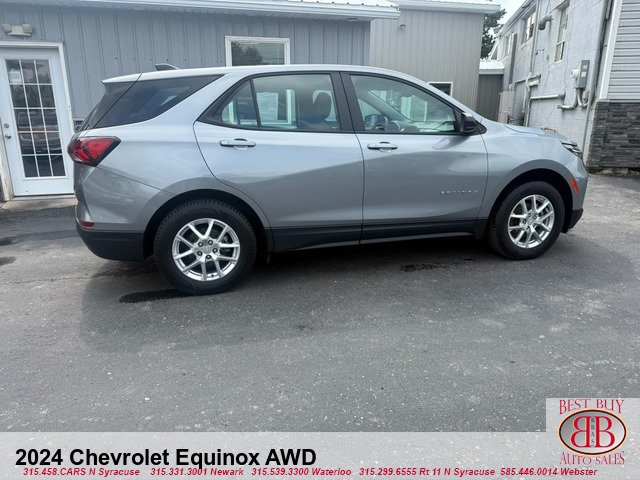 Used 2024 Chevrolet Equinox LS AWD/4WD image 8