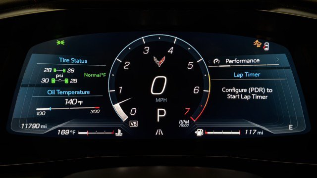 Used 2024 Chevrolet Corvette Stingray Premium Cpe w/ Z51 Performance Package RWD image 9