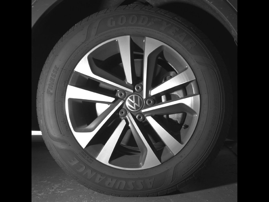 Used 2024 Volkswagen Tiguan S FWD image 2