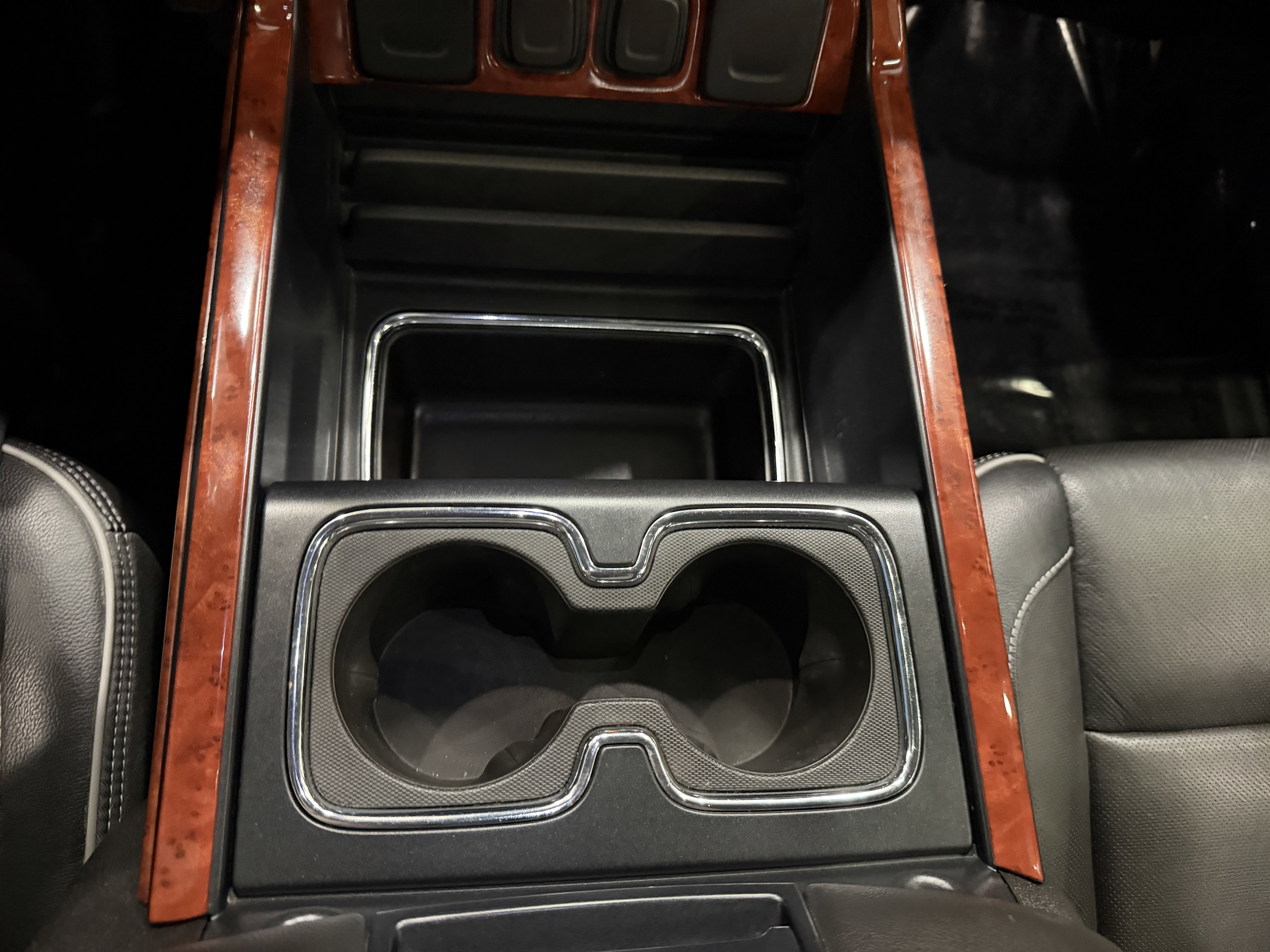 Used 2018 Chevrolet Silverado 1500 High Country image 28